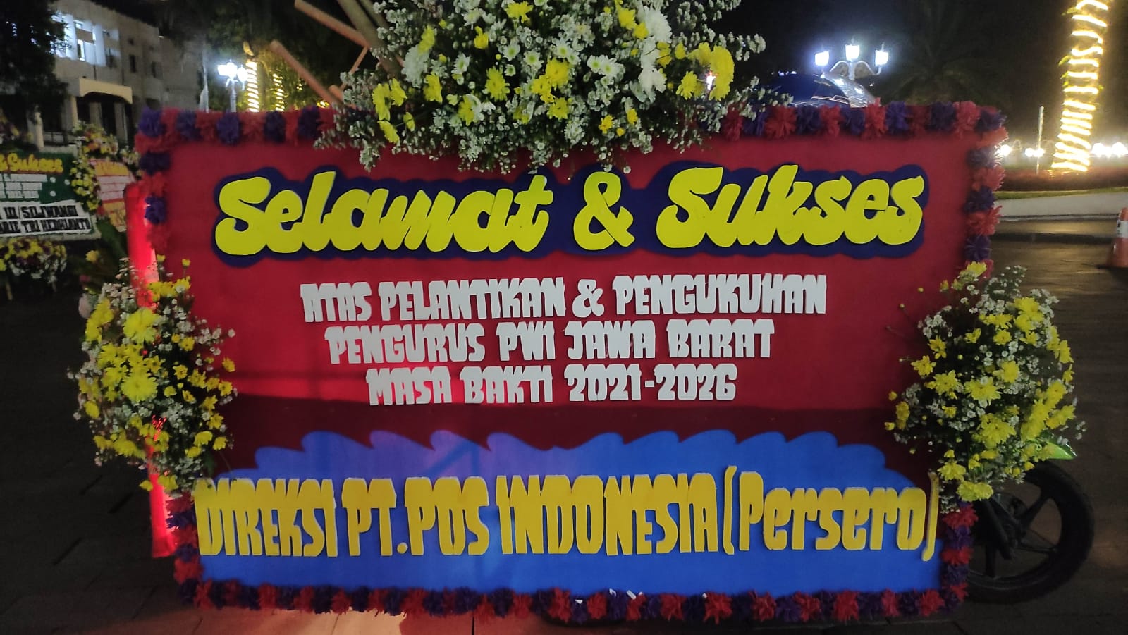 karangan-bunga-pelantikan-dan-pengukuhan-pengurus-pwi-jawa-barat-2021-2026-21102602043530.jpeg