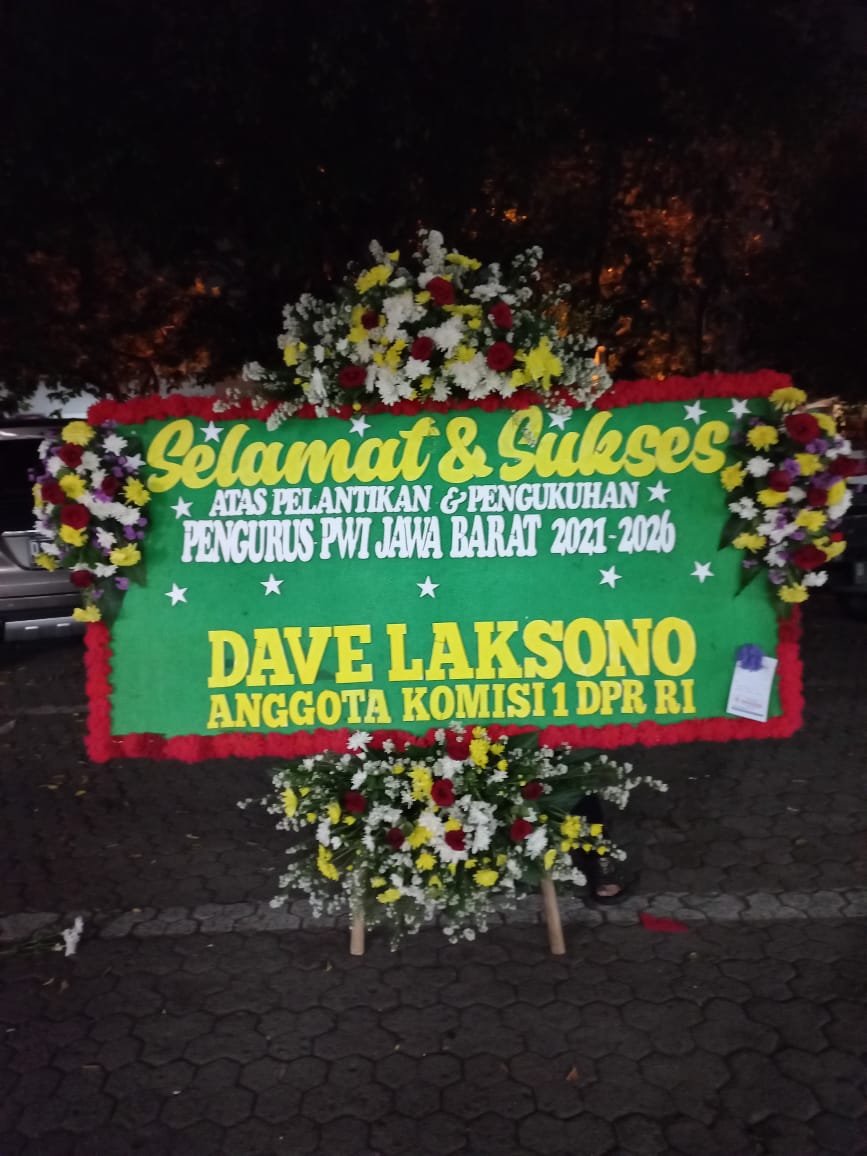 karangan-bunga-pelantikan-dan-pengukuhan-pengurus-pwi-jawa-barat-2021-2026-21102602064092.jpeg