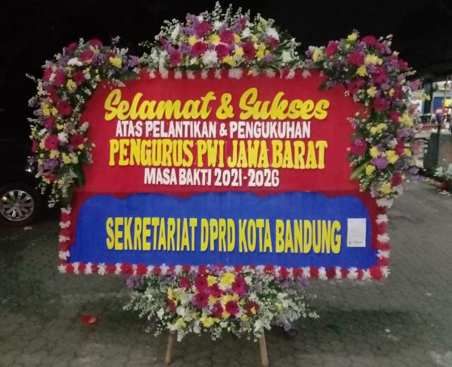 karangan-bunga-pelantikan-dan-pengukuhan-pengurus-pwi-jawa-barat-2021-2026-21102602073247.jpeg